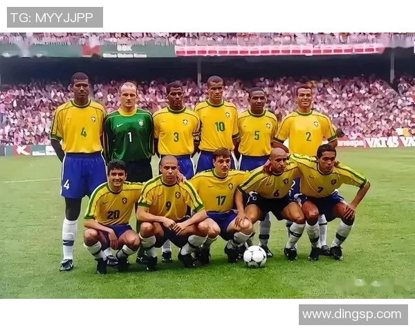 巴西足球明星的魅力与风采展现了美丽与激情的完美结合