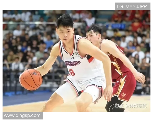 广州篮球队与北京篮球队赛后复盘分析灵活性表现及战术调整探讨