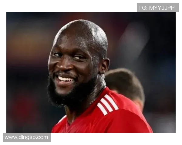 意大利足球明星罗梅的辉煌历程与传奇瞬间解析